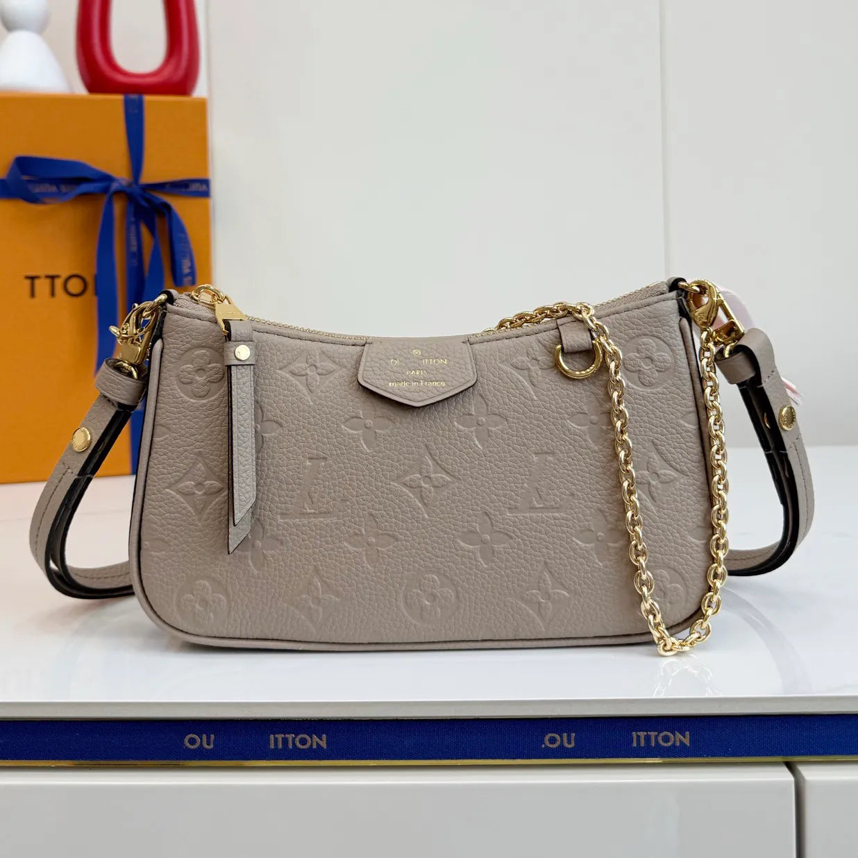 Verona Chain Shoulder Bag (Gray)