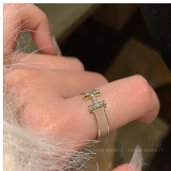 Enamel Gold-Plated Zircon Ring