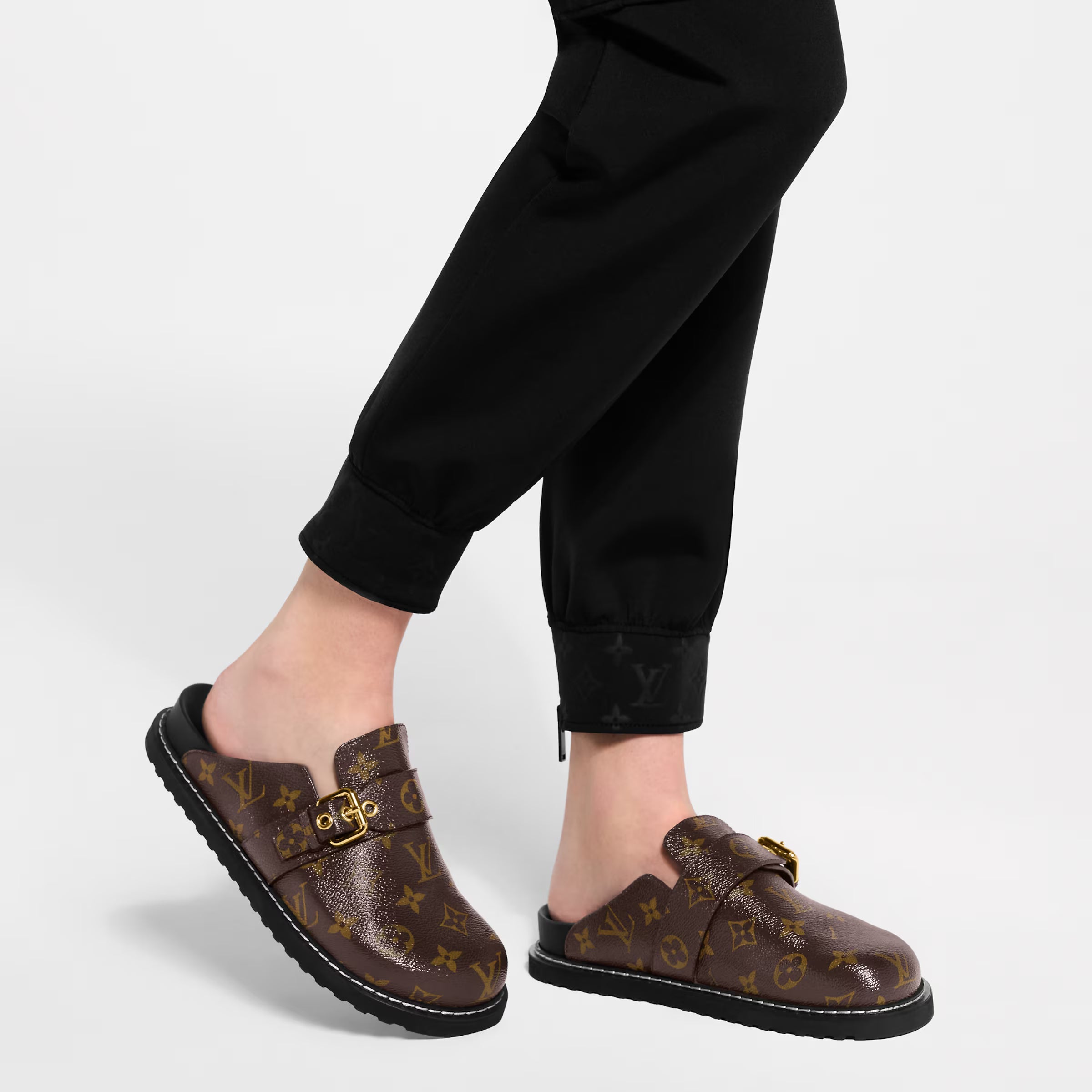 Arvielle Comfort Clog (Brown)