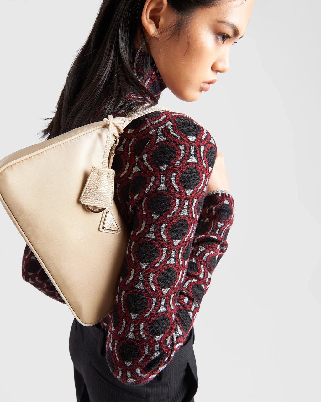 Arlienne Shoulder Bag (Beige)